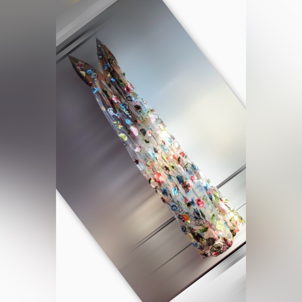 Elegant Multicolor Floral Dress - V-Neck Evening Gown - Picture 9 of 10